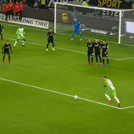 Insane curve goals in football 