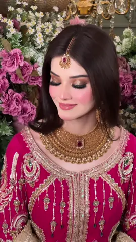 Beautiful zainab in my signature bridal makeup #foryou #foryoupage #zainabshabbirofficial #zainabshabbir #sabooraly #mushkil  #foru #fypシ #fyp #celebrity @Zainab shabbir 