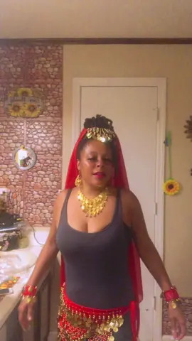 Learning to #bellydance #bellydancer #bellydancetiktok #bellydancetutorial #fy #fyp #fypシ #fypage #fypage #funnyvideos #saedemario 