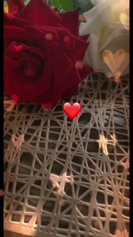 انت غير الناس عندي ❤️🤍