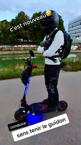 conduire trottinette sans tenir le guidon#dualtron #dualtronthunder #minimotors #tiktokrider #marocaine🇲🇦tiktok #fou #foryou @Soufiane Armitag 