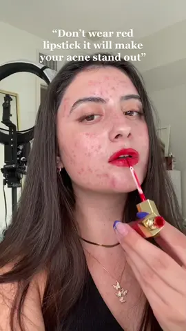 I like when my lipstick matches my strawberry freckles 🍓🥰❤️ #acnepositivity #normalizenormalskin #acneisnormal #makeup #acnemakeup #realskin #acneconfidence #skinpositivity #makeuptutorial #beautytips #redlips #liptint 