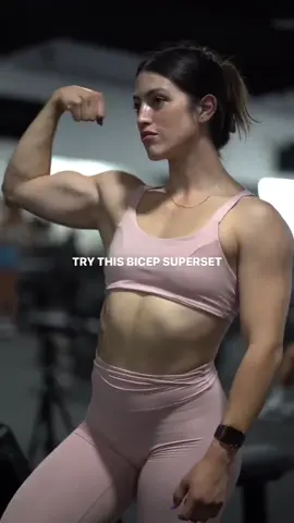 Biceps superset @karinaadeli #biceps #gym #Fitness #fyp 