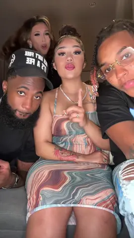 @rosee_20 @zyanugent0 