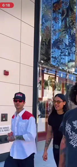 tbh JE$$E is the greatest rapper alive @jesserutherford via: @jmoneylarapper #theneighbourhood #thenbhd #losangeles #beverlyhills #rodeodrive #nbhdcalifournia #nbhdsupremacy #sweaterweather #daddyissues 