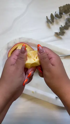 Did I ruin this cheese??? #gouda #cheese #cutting 