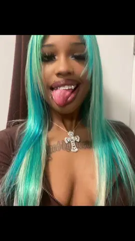 ❤️‍🔥❤️‍🔥❤️‍🔥 #blackwomen #tumblr #pinterest #aesthetic #fashion #nostalgia #fyp #fypシ #💙 #🤎 #hairstyle #olaflex  