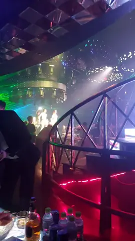 Yêu đương hóa kiếp đau thương người ơi....