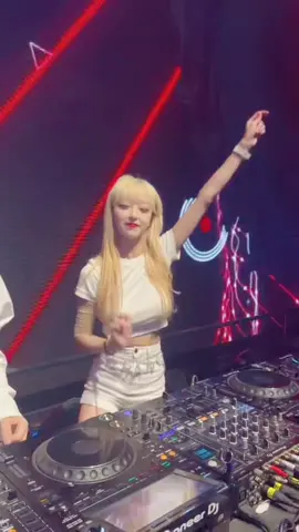 DJ Emi 