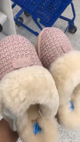 So much UGG!! Run #ross #rosshaul #rosshauls #rossfinds #ugg #calvinklein #crocs #crocsgang #fashion #haul #fyp #shopping #shoppingaddict #deals #uggs #ugglife #uggslippers 
