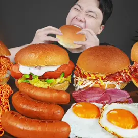 Youtube➡GONGSAM TABLE 이공삼 #foryou #foryoupage #foru #fyp #foryourpage #ASMR #먹방 #푸드 #틱톡푸드 #mukbang #mukbangkorean #cookingasmr #cooking #cook #Spicy #noodles #Spicynoodles #burger #Special #Buldak #Buldakburger #Sausage #Sausageburger #Hamcheeseburger #Chicken #Chickenburger #불닭버거 #소세지버거 #햄치즈버거 #치킨버거 