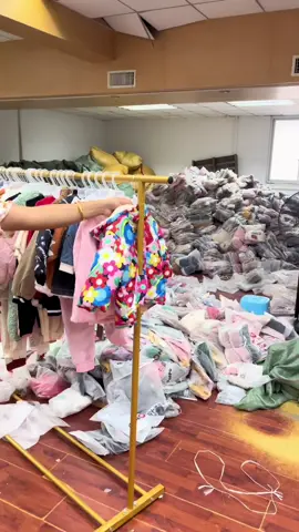 Interest PM ❤️ I’m PAO china  supplier #wholesaleclothes #china #Chinaclothesmarket #Guangzhoumarket #PAOGuangzhou