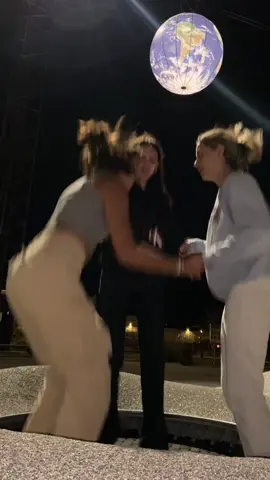 3 girls jumping #aesthetic #fyp