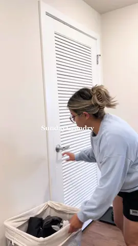 on sundays we do laundry🫧😶‍🌫️ #cleaningmode #sundayclean #momcleaning #momtok #MomsofTikTok #sundaydeepclean #laundry #laundrytok #laundryday #gainlaundrydetergent #aesthetic #asmr #organizedhome #organize #organizingtiktok #hispanictiktok #hispanicmom #hispaniccleaning #fyp