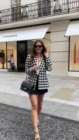 Emily in Paris vibes #whatiwore #whatimwearing #parisianstyle #classystyle #myoutfit #tweed #autumnstyle #autumnoutfit #zaraoutfit #zarahaul 