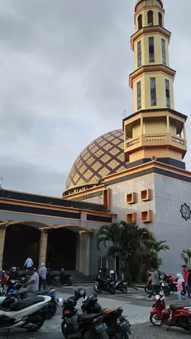 Suasana langit yang cerah #fyp #foryou #2022 #maluku #tiktok #masjid #islam #mentahanvideo