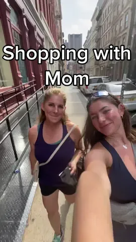 Shopping day with momma 💖