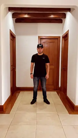 Choose the best outfit everyday, choose MOLUSE.#moluse #flowmoluse #moluselifestyle #ropa #clothes #clothingbrand #clothing