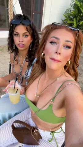 Sundazeeeee💚@notelly