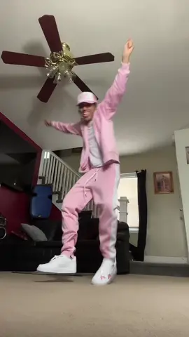 Pink hit Different 😎🕺🏻🕺🏻