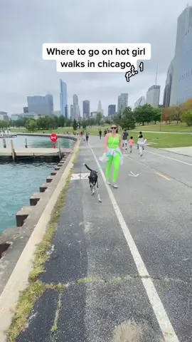 Where to get your walk on in chicago (ft my new set by @girlfriend) 💚 #chicagowalks #chicagowalk #chicagotok #chicagolakefronttrail #funthingstodoinchicago #chicago
