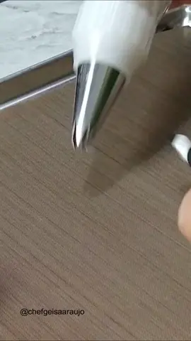 Girassol de suspiro #pirulitodesuspiro #suspiro #viralvideo #confeitaria #merengue #meringue #meringuecookies