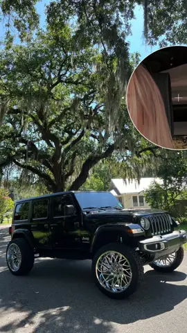 the driver behind the jeep 🫠 #trucktok #jeep #jeepgirl #squat #lean #fyp #foryoupage