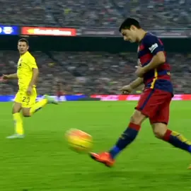 the sombrero and goal of neymar jr in 2016 #neymar #barcelona #instagram #video #tiktok #footballplayer #football #Soccer #2016 #laliga #suarez9 #luissuarez #neymarjr 