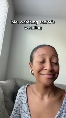 Congrats to a 2022 Black Bride on getting married !!  @Taelor #2022bride #congratulations #blackbride #weddingtok #bridetok #2023bride #stylishsista 