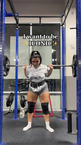 squats 🥰💅💘#squat #gym #GymTok #FitTok #fit #powerliftingmotivation #powerlifting #fyp #fypシ #fypシ゚viral #latina #iconic #gymmotivation #gymrat #Fitness #workout #workoutroutine #squats 