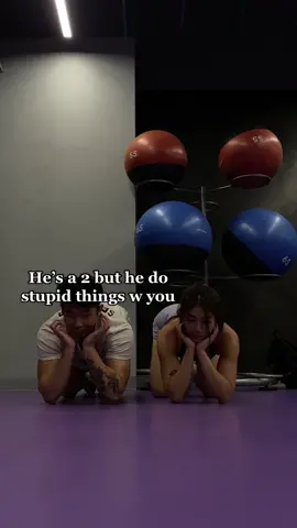 Still a 2 but at least i know i can be the top and he be rhe bottom #fyp #GymTok #balancechallenge 