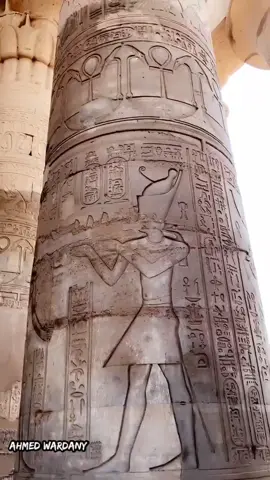 معبد كوم أمبو .. تم إنشاؤه فى العصر الروماني .. زينت جدرانه بزخارف مصرية صميمة .. وخصص لعبادة 
