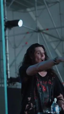 You ever have such a good time at a music festival you started throwing actual people💀 #edm #dubstep #music #sullivanking #lollapalooza #paris