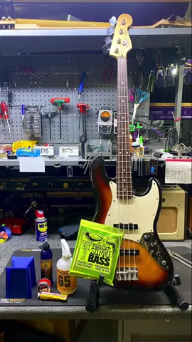 @fender @ernieballofficial  a #jazzbass blessed my bench recently so now hopefully it will #bless yalls feed 🙏🏻🤘🏻 came in for a setup and deep cleaning but ended up needing some #fretwork to get it feeling right. Tedious but always worth the effort! #california #musician if your guitar is in need of some TLC, im always looking for more work!