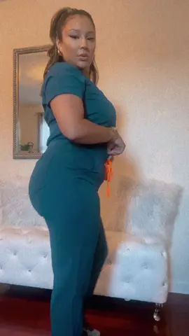 When the figs are figging 😎🤗#figscrubs #fig #scrubs #medicaltiktok #scrublife #figsscrub #ophthalmology 