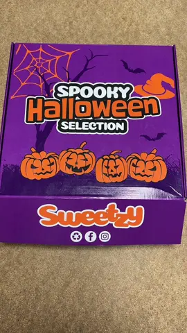 Our brand new Halloween box is available now on pre order! What do you guys think? #picknmix #halloween #food #tiktok