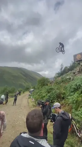 First hits at #RedBullHardline 💥 Theo Erlangsen 🇿🇦 over the massive road gap drop! #MTB #FreerideMTB #MountainBike 