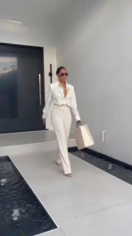 Wearing the Jaxson Blouse from jluxlabel.com #workoutfit #officelook #officeoutfit #whiteblouse #allwhitelook #fashiontiktok 