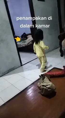 Terkam jelas penampakan di dalam kamar #penampakanhantu #terekamkamera #hantuserem