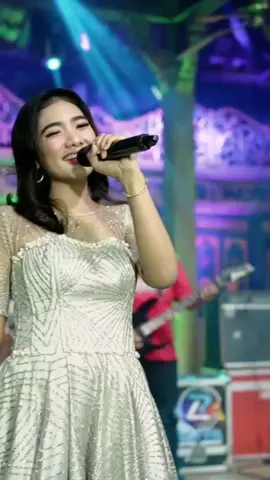 #cincinputih #lusyanajelita #adella #dangdut #koplo #jawa #jawatimur #penikmatmusik #foryou 