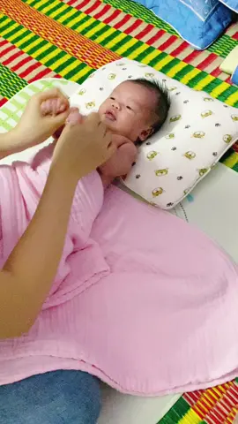 Mỗi buổi sáng của Sunny là như thế này đây. Phái phái chảy nước miếng 