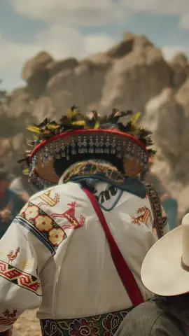 The Wixárika people of Mexico. Pilgrims of sacred knowledge in the desert. #ritual #indigenous #mexico #traditionalmusic #ritualmusic #ceremony #plantmedicine #wixarika🖤❣️ #culturalpreservation #wirikuta #cinemtography #documentary 