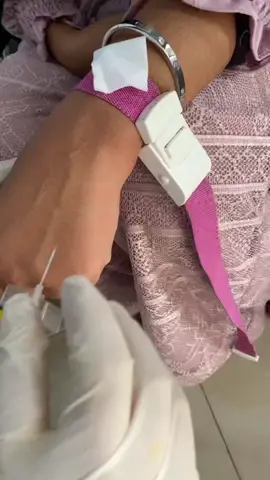 Belajar Pasang Infus Lagi yuuk #nakes #bidan #bidanjambi #perawat #perawatindonesia #perawatjambi #infusvitamin