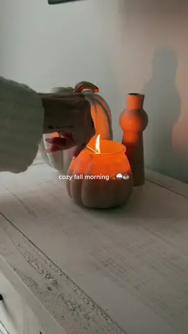 feeling all the fall vibes on this rainy Sunday morning 🍂🌧☕️