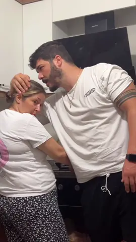 Neye trip attığımı bulmaya çalışıyordur 😂😅