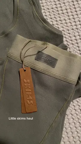Just a little @skims haul🥹🫶🏼 I have another one coming in the mail soon maybe I’ll do another little try-on ✌🏼 - #skims #fall #comfy #cozyvives #comfyclothes #loungewear #skimshaul #skimsboxers #skimsset 