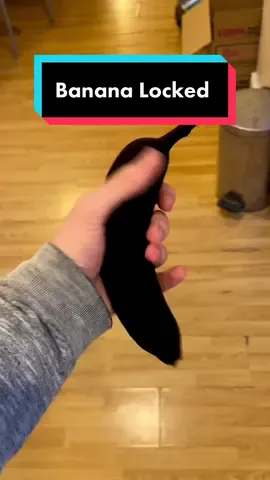 I put the #blackestblack on a #banana 🍌 #ShareTheBlack #vantablack #musoublack