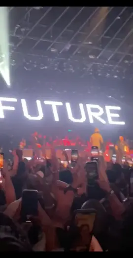 Me and future locked eyes I swear👀 #fyp #fypシ #foryoupage #fy #Lifestyle #foryou #concerts #rollingloud #rollingloud2022 #rollingloudtoronto #rollingloudtoronto2022 #rollingloudto #rollingloudtour #rebel #toronto #party #nightlife #the6ix #clubbing #clubs #torontonightlife #torontoclubs