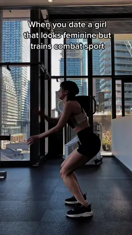 If u can find this type of girl, ur lucky. #fpyシ #muaythaigirl #fitnessgirl #martialartgirls #combatsports #femalemuaythai #gymgirl #viral