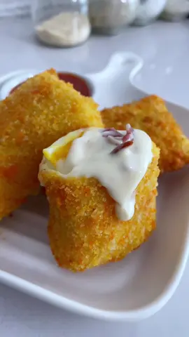 Super renyah tapi lembut di dalam. Lumer tapi nggak eneg, gurih spesial bikin nagih! Bisa disimpen jadi stock snak frozen atau ide jualan. Sekalian aku spill nih cairan anti semut dan serangga yang aku pake di rumah. @Home Guard Indonesia  #risolmayo #risol #risolesmayo #serunyakuliner #serunyaindonesia #marikitabuat #brianthefoodboy #homeguard 